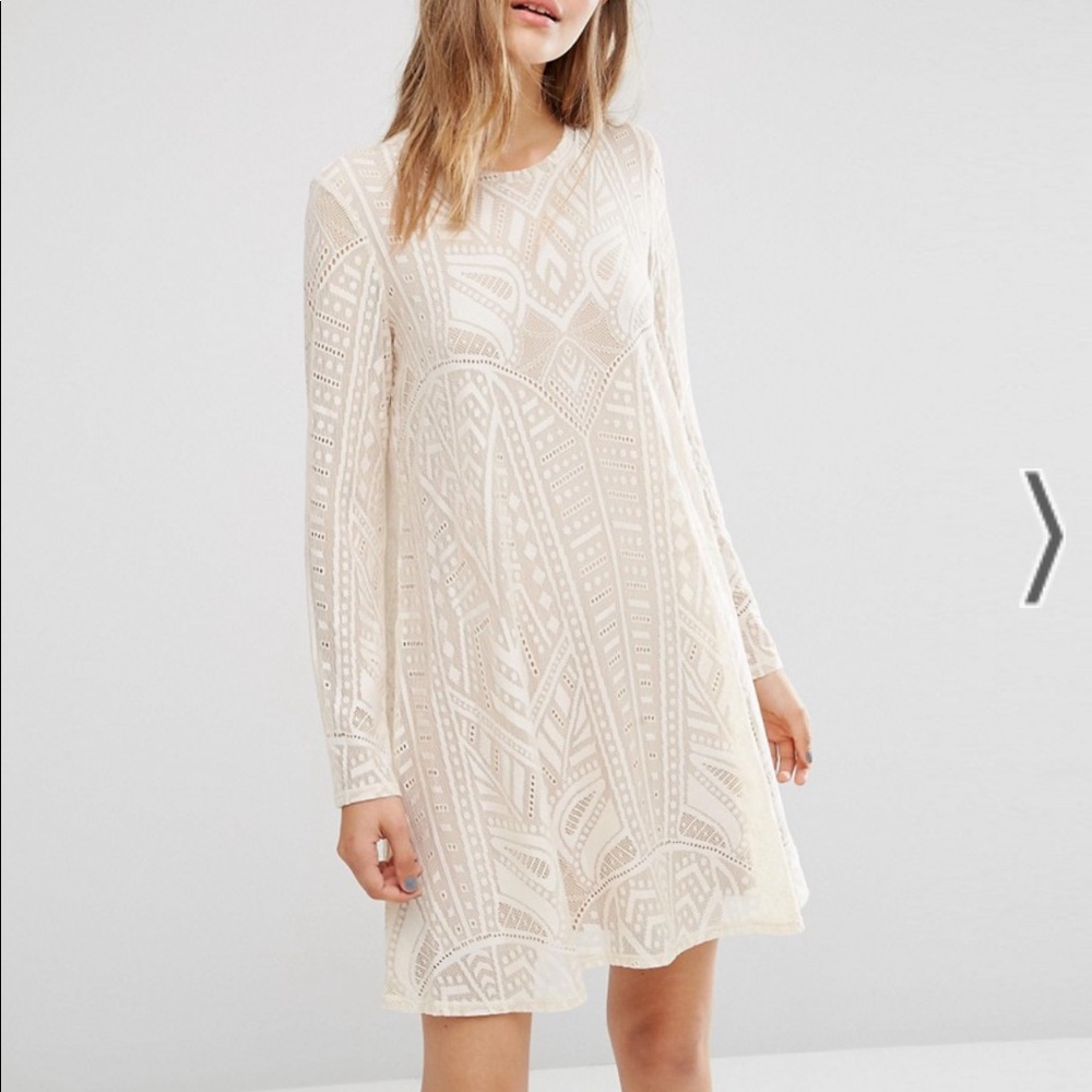 BCBG cream lace long sleeve dress, size S.